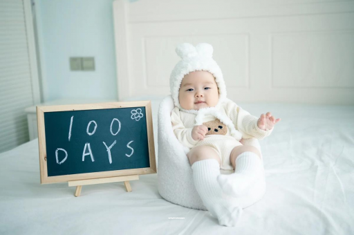 诸城宝宝多大开始攒肚子